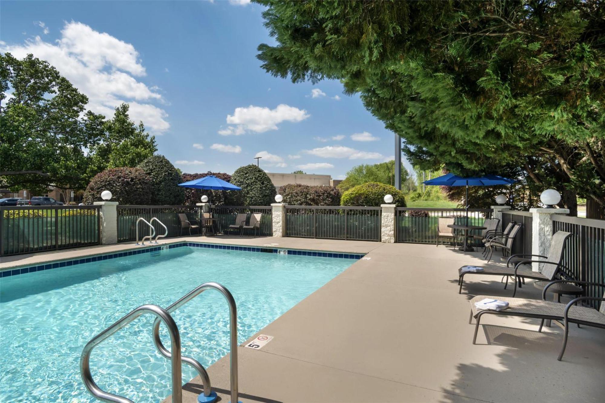 Best Western Inn & Suites Monroe Esterno foto