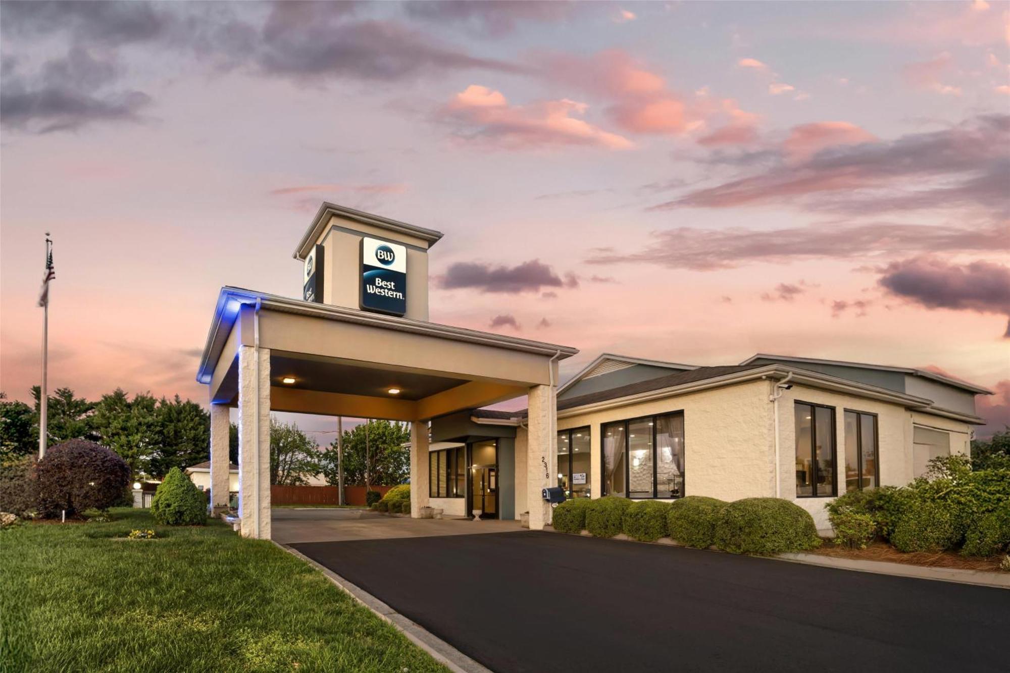Best Western Inn & Suites Monroe Esterno foto