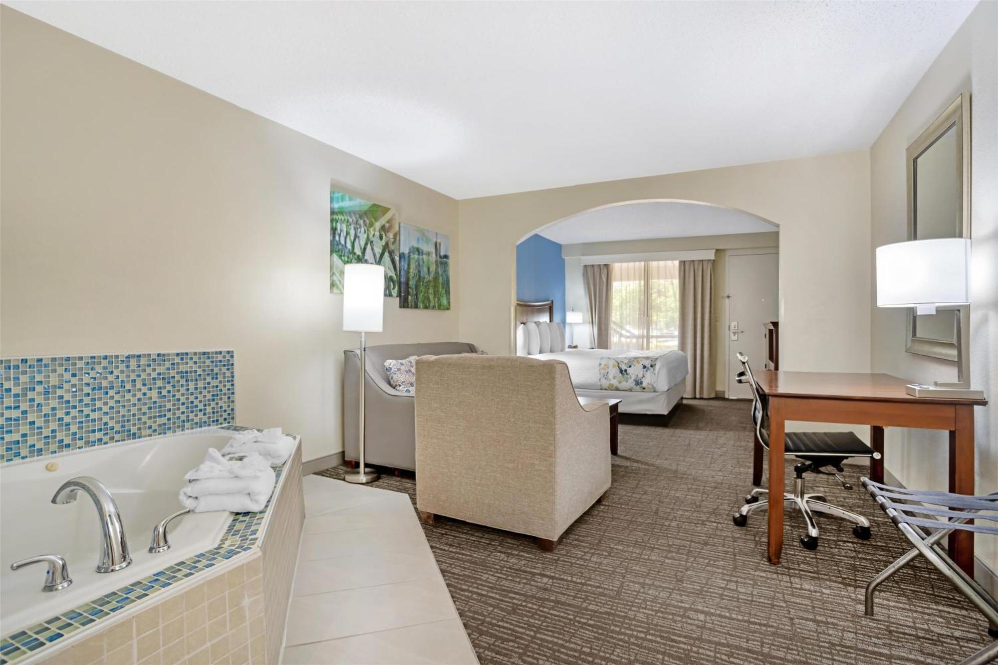 Best Western Inn & Suites Monroe Esterno foto