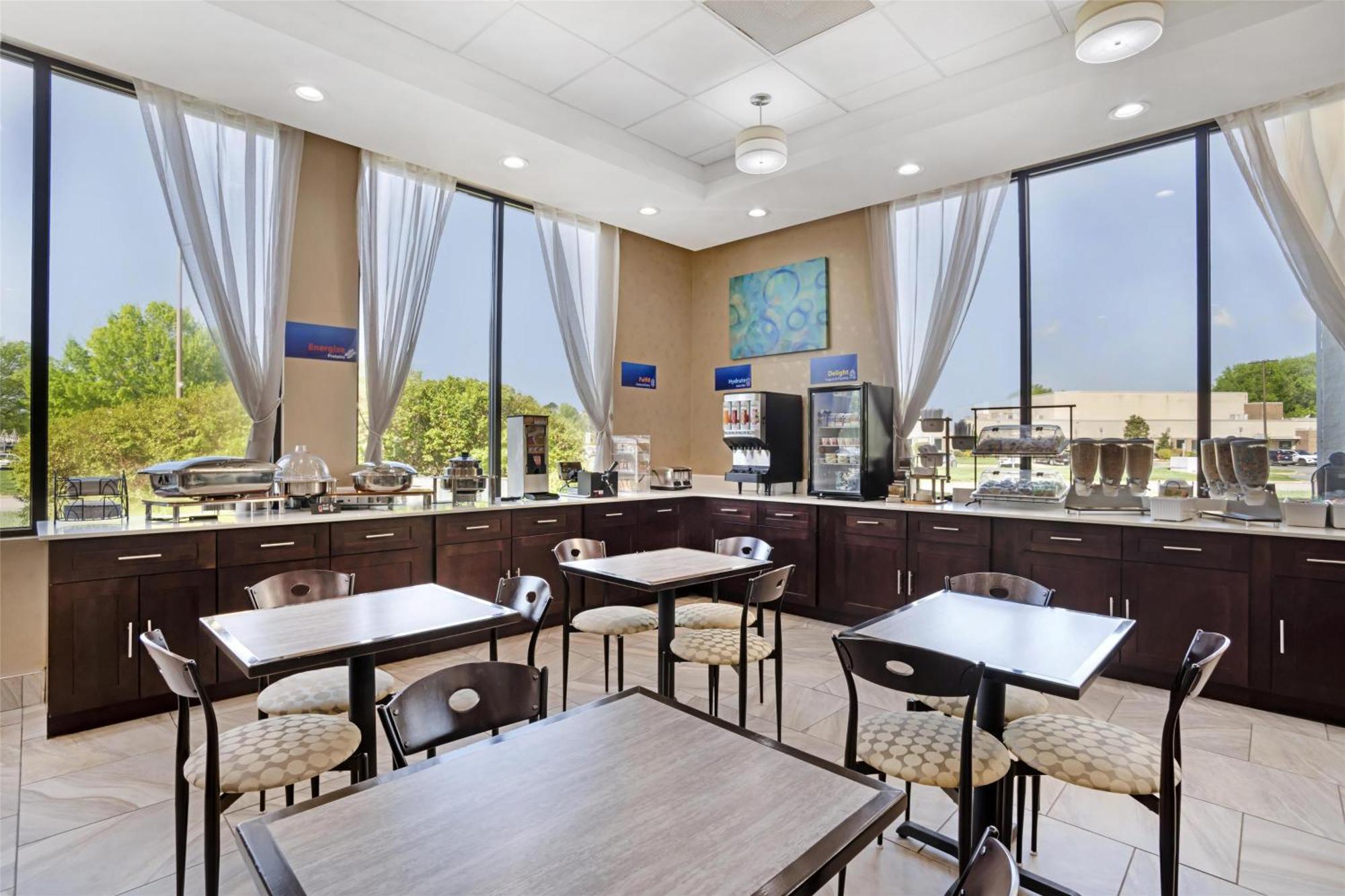Best Western Inn & Suites Monroe Esterno foto