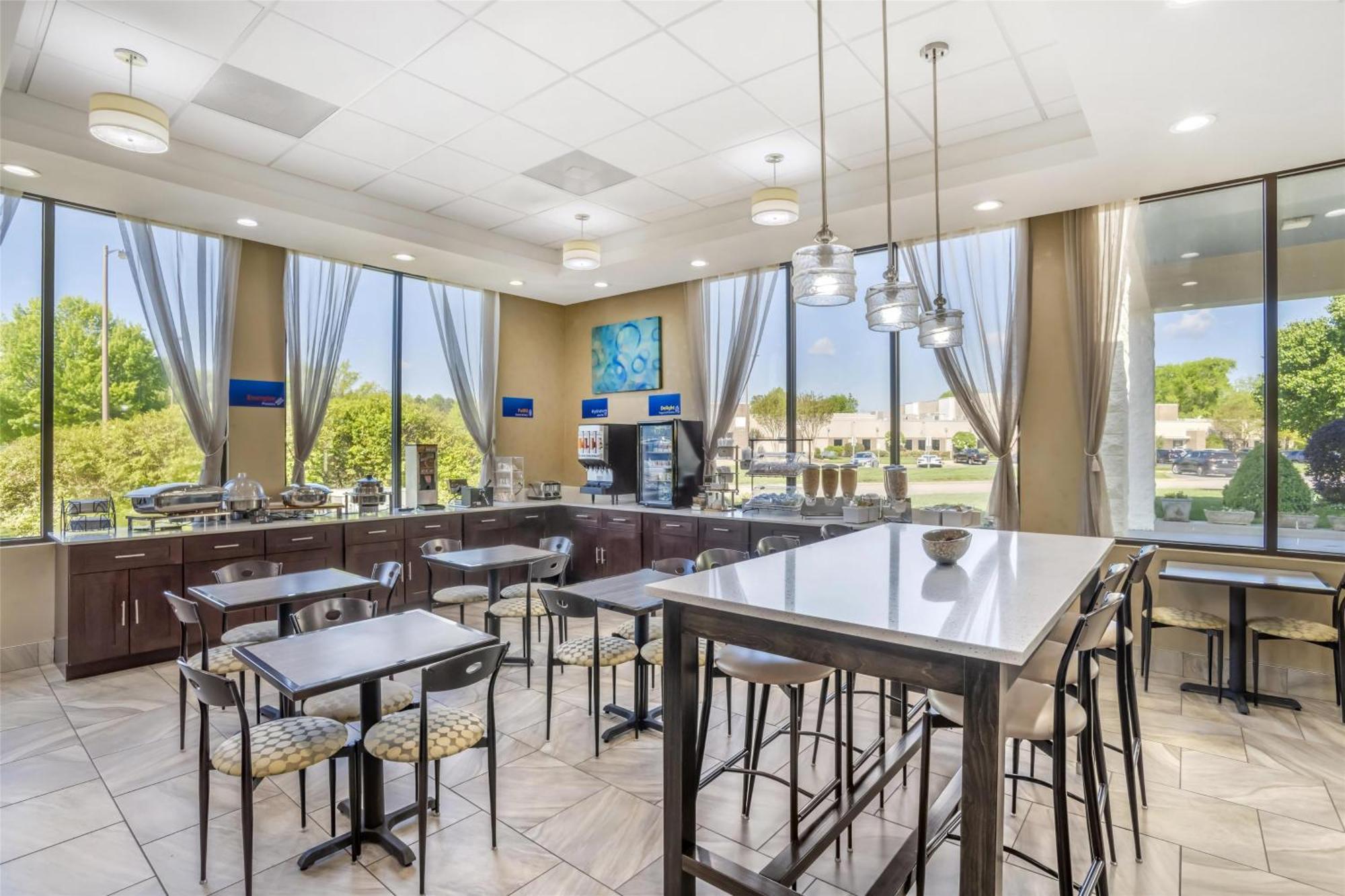 Best Western Inn & Suites Monroe Esterno foto