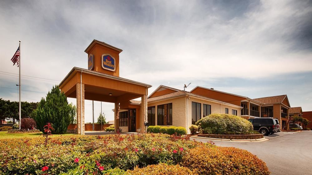 Best Western Inn & Suites Monroe Esterno foto